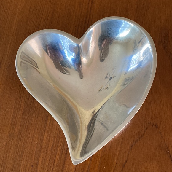 Mariposa Silver Heart Trinket Dish - Picture 2 of 9
